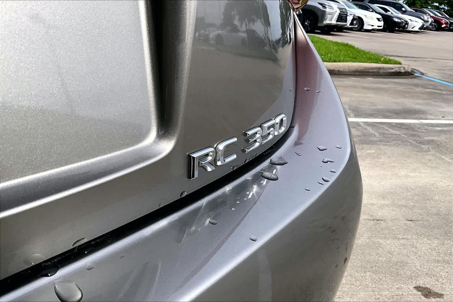 Used 2015 Atomic Silver Lexus  image 30
