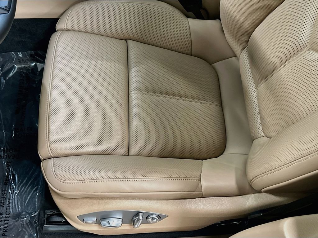 Used 2025 Black Porsche  image 21