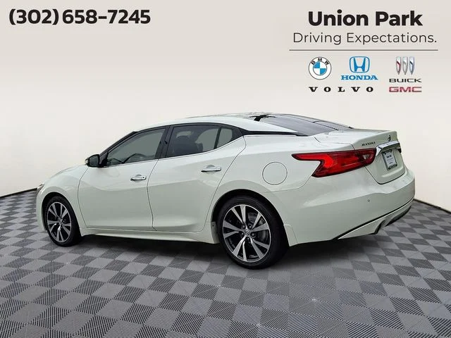 Used 2017 Pearl White Nissan 3.5 SV image 6