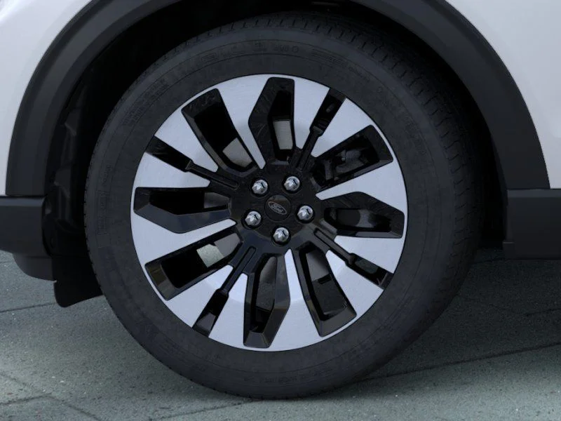 New 2026 Star White Metallic Tri-Coat Ford Platinum™ image 19