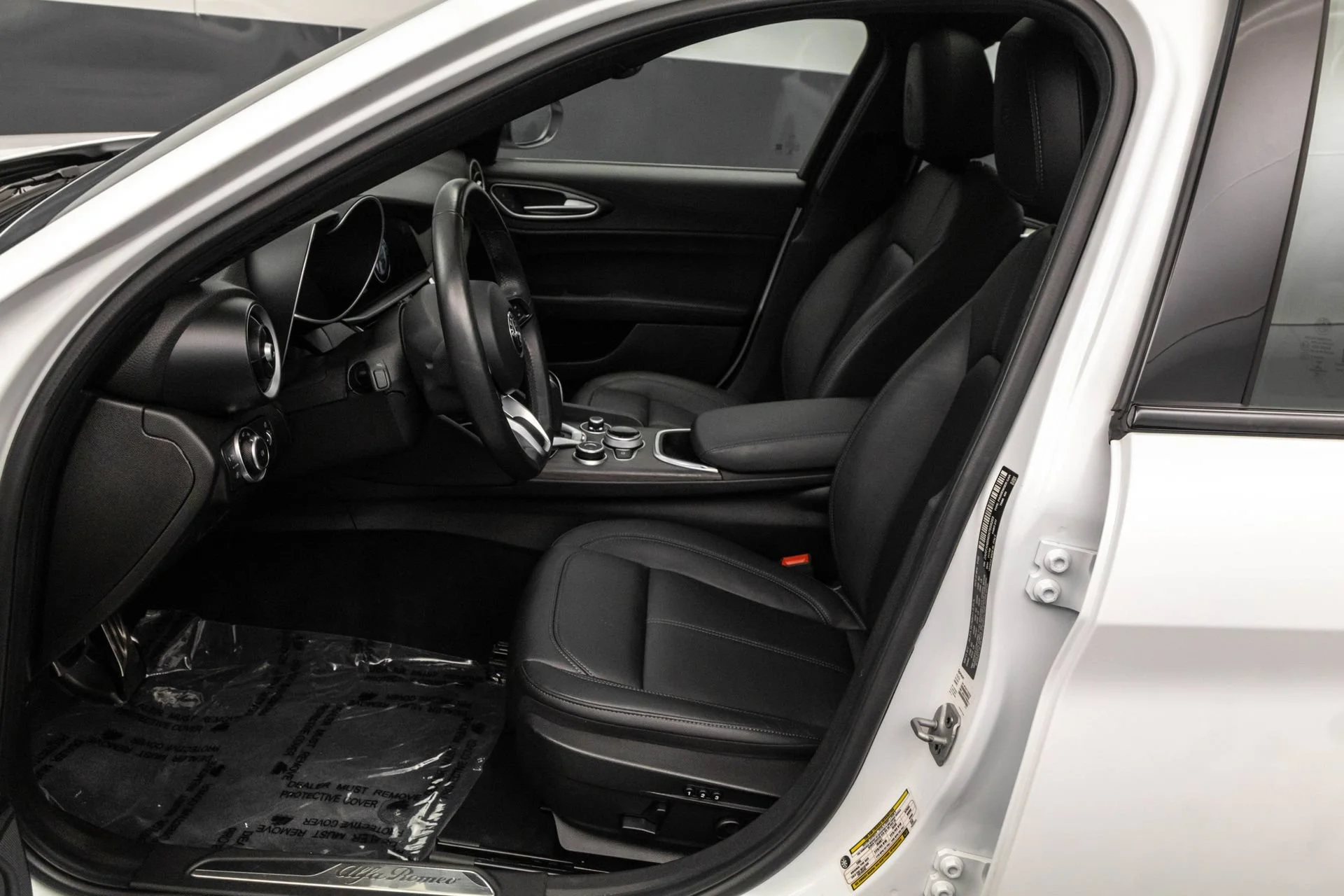 Used 2022 White Alfa Romeo Ti image 6