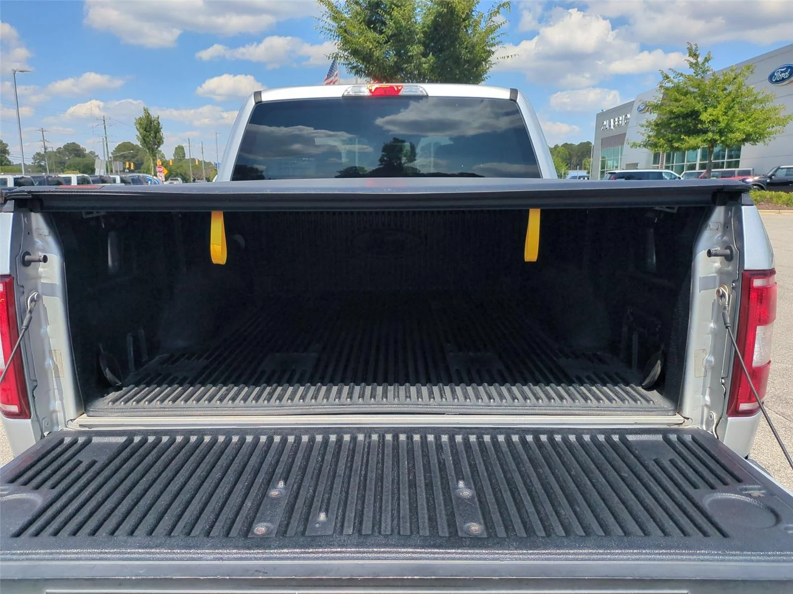 Used 2018 Ingot Silver FORD  image 32