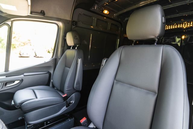 New 2026 Graphite Gray Mercedes-Benz Cargo 170 WB image 36