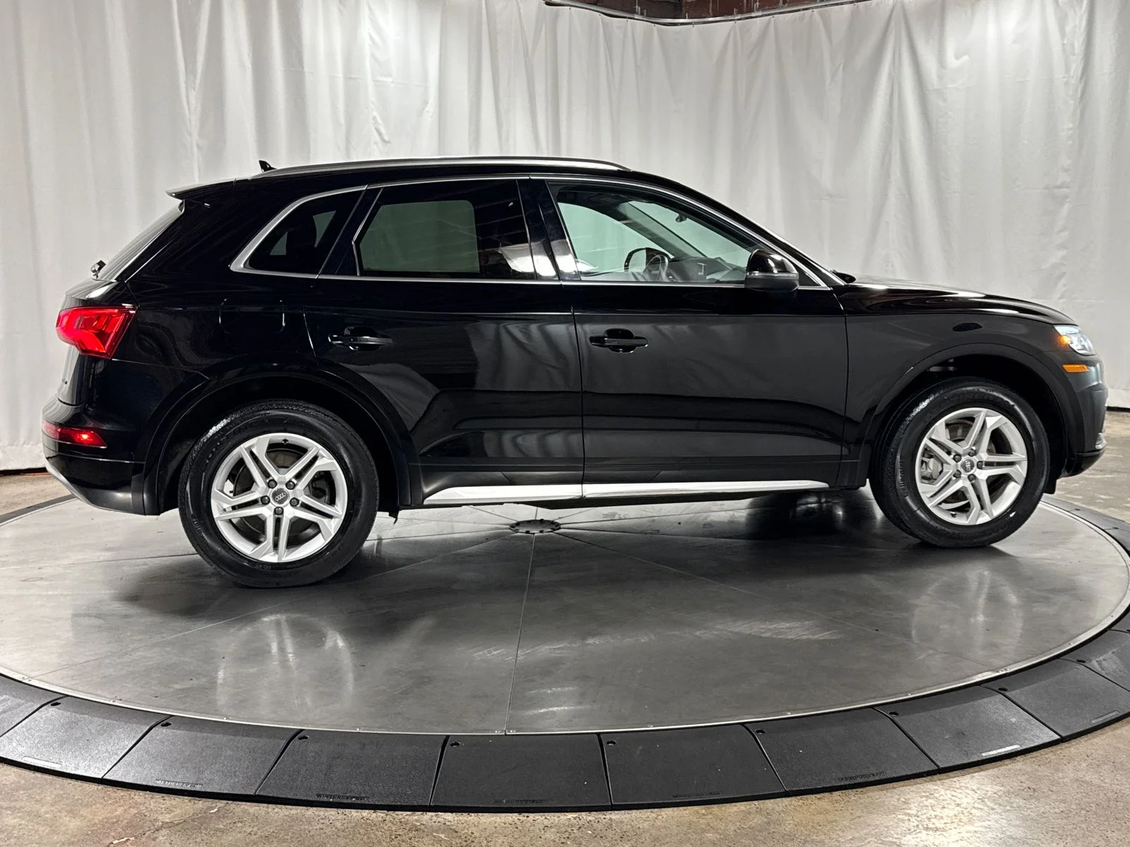 Used 2019 Brilliant Black Audi 2.0T Premium quattro image 6