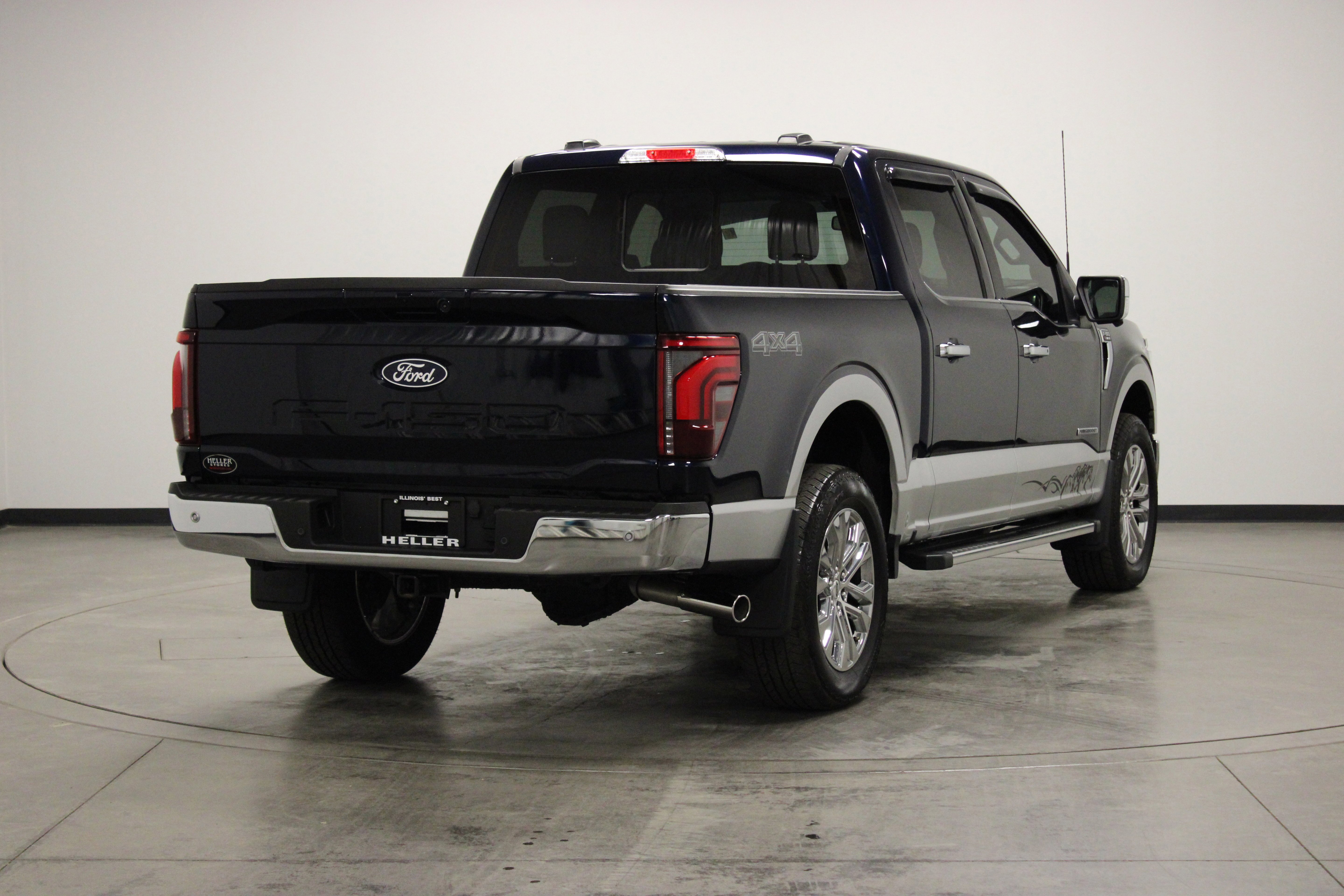 Used 2025 Antimatter Blue Metallic Ford LARIAT image 8