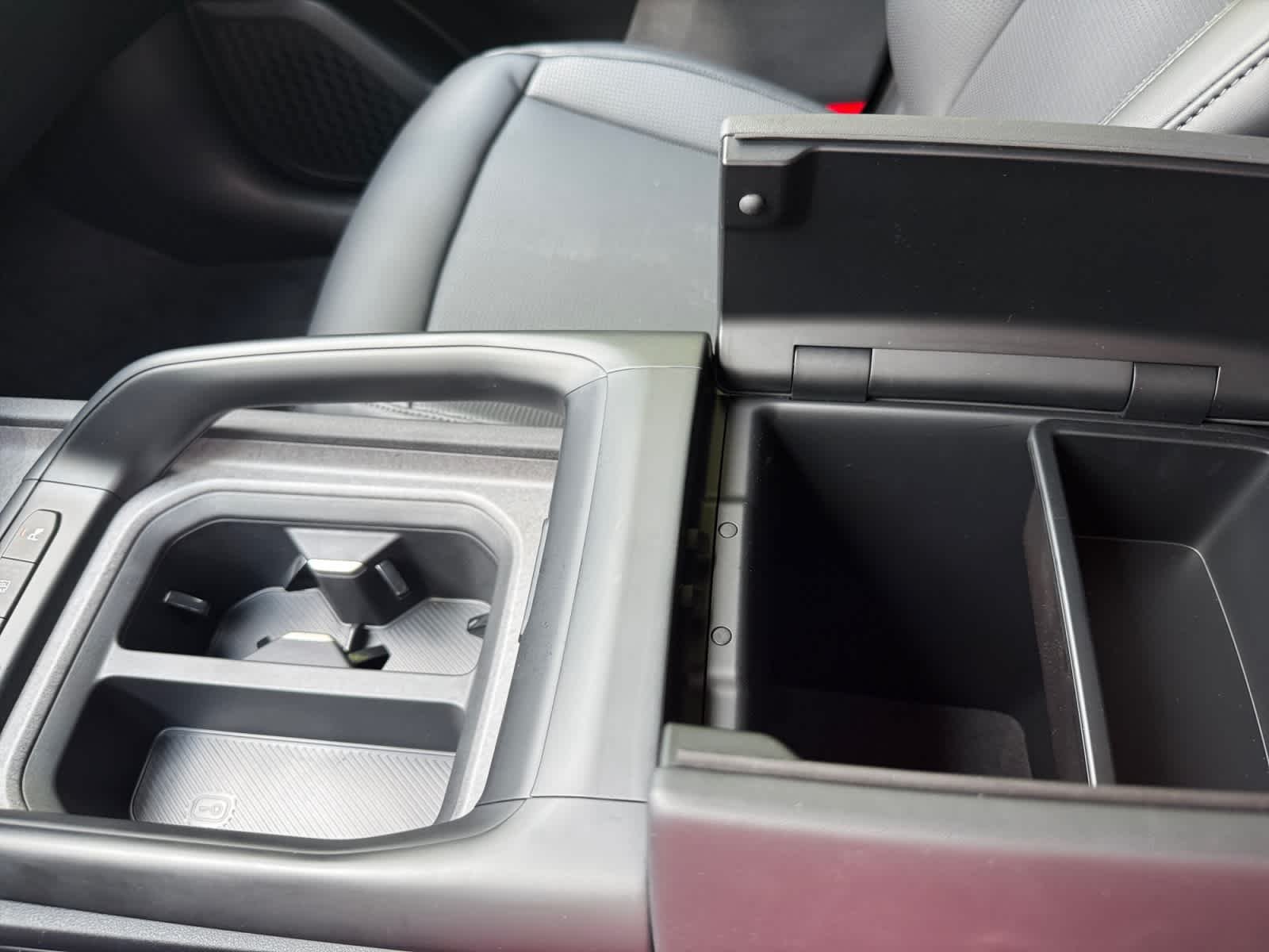 New 2027 Ebony Black Kia LX image 18