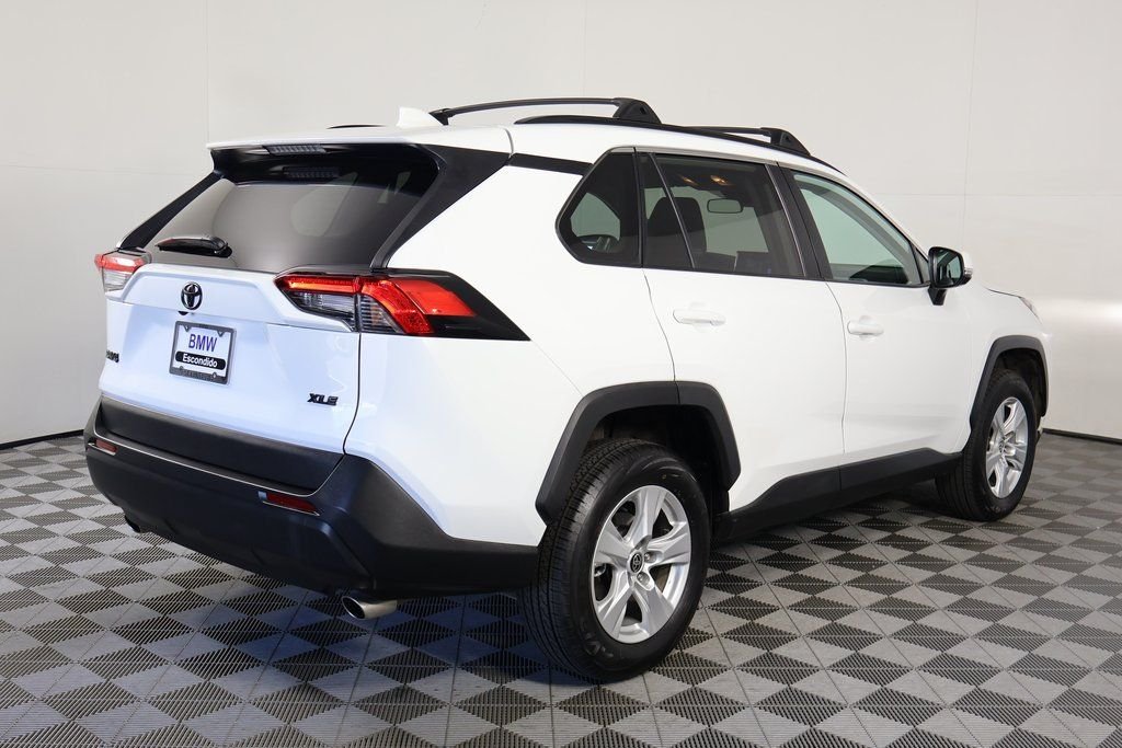Used 2021 Super White Toyota XLE image 4