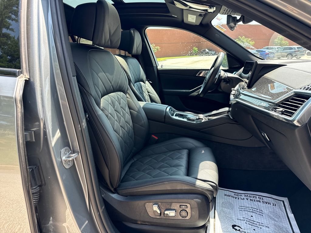 Used 2026 Gray BMW xDrive40i image 32