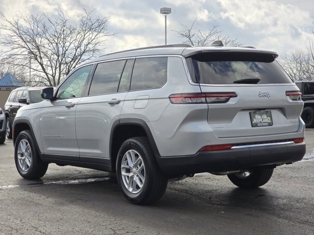 New 2026 Silver Zynith Exterior Paint Jeep Laredo image 28
