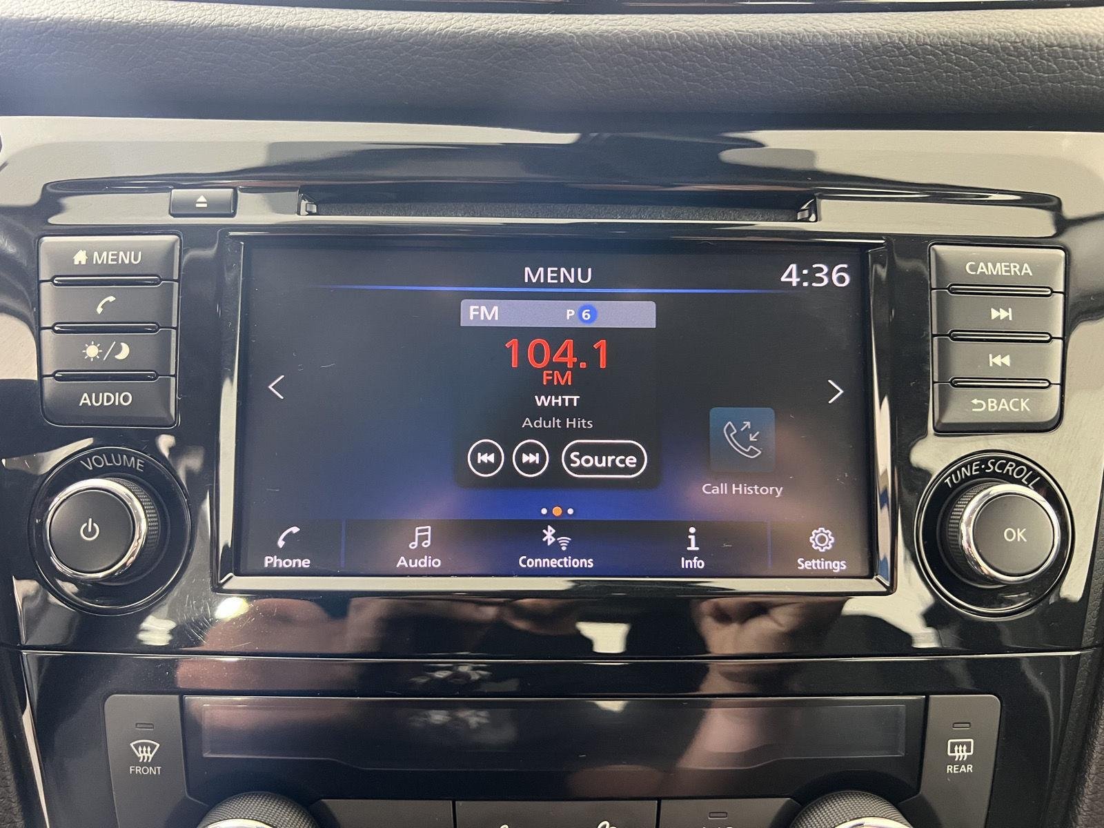 Used 2022 Gun Metallic Nissan SV image 19