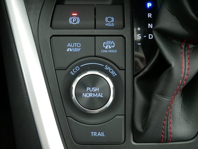 Certified Used 2021 Magnetic Gray Metallic Toyota SE image 28