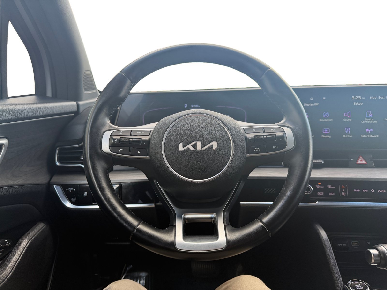 Used 2024 Wolf Gray Kia X-Line image 10
