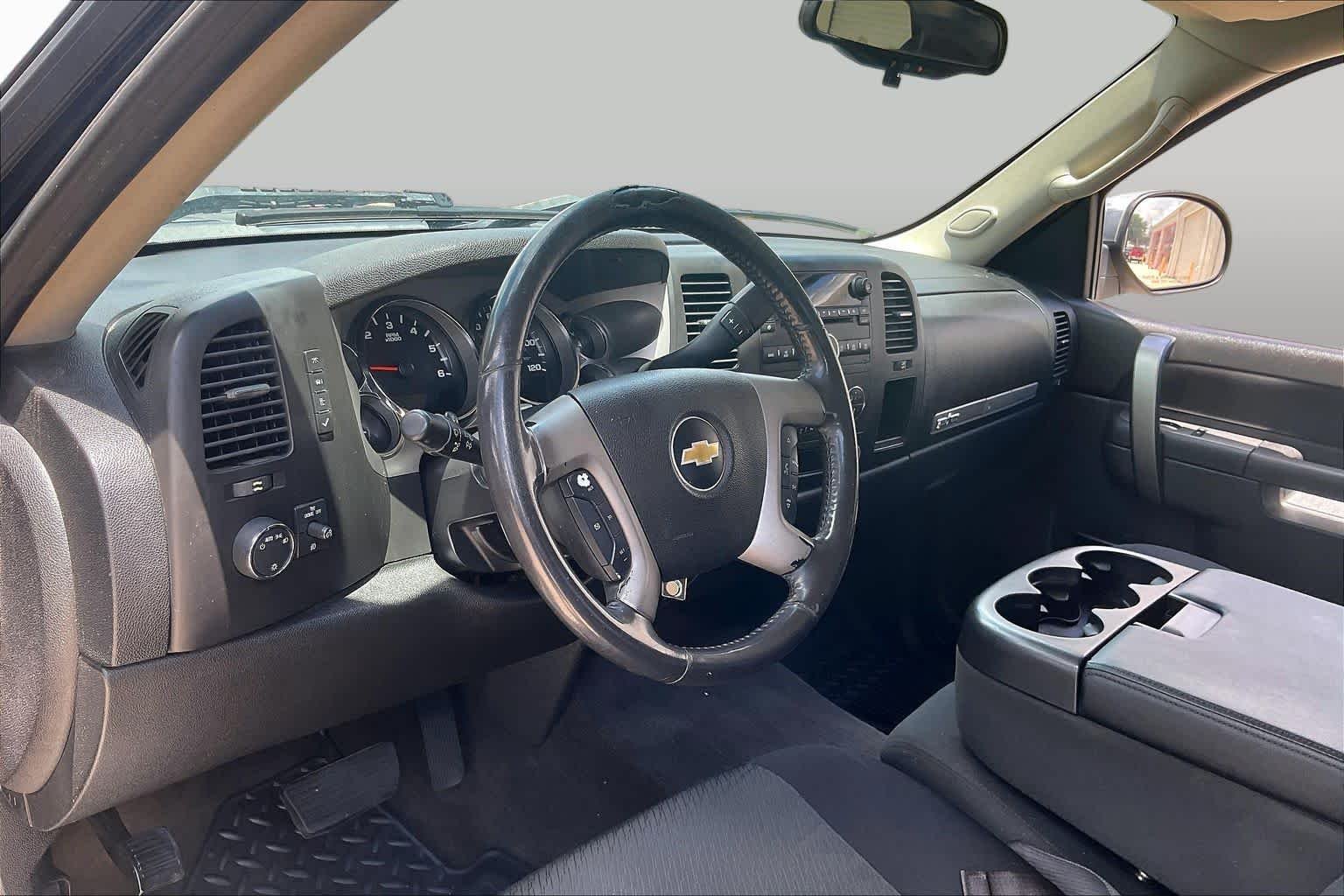 Used 2011 Black Chevrolet LT image 15