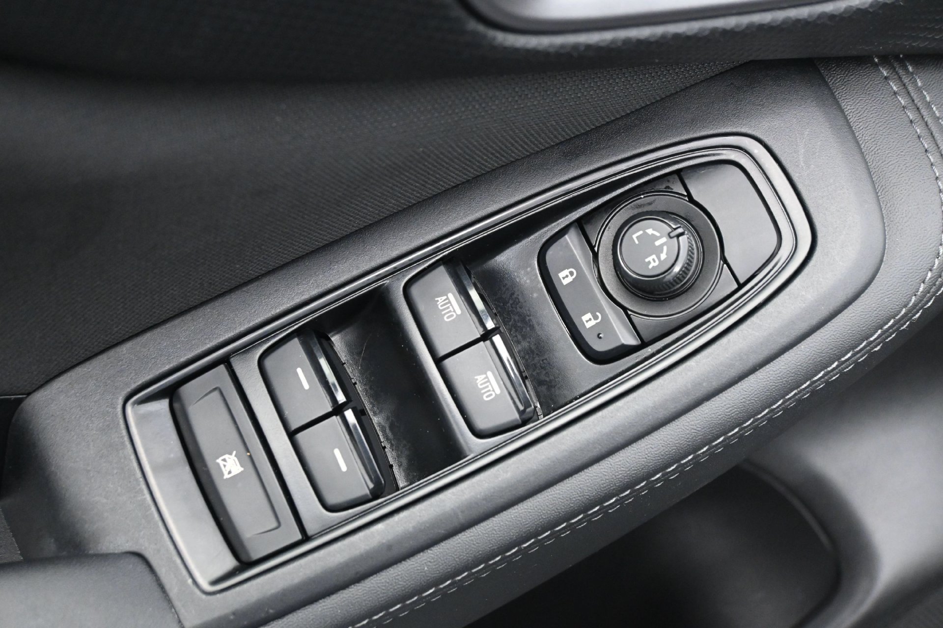 Used 2021 Magnetite Gray Metallic Subaru Premium image 19