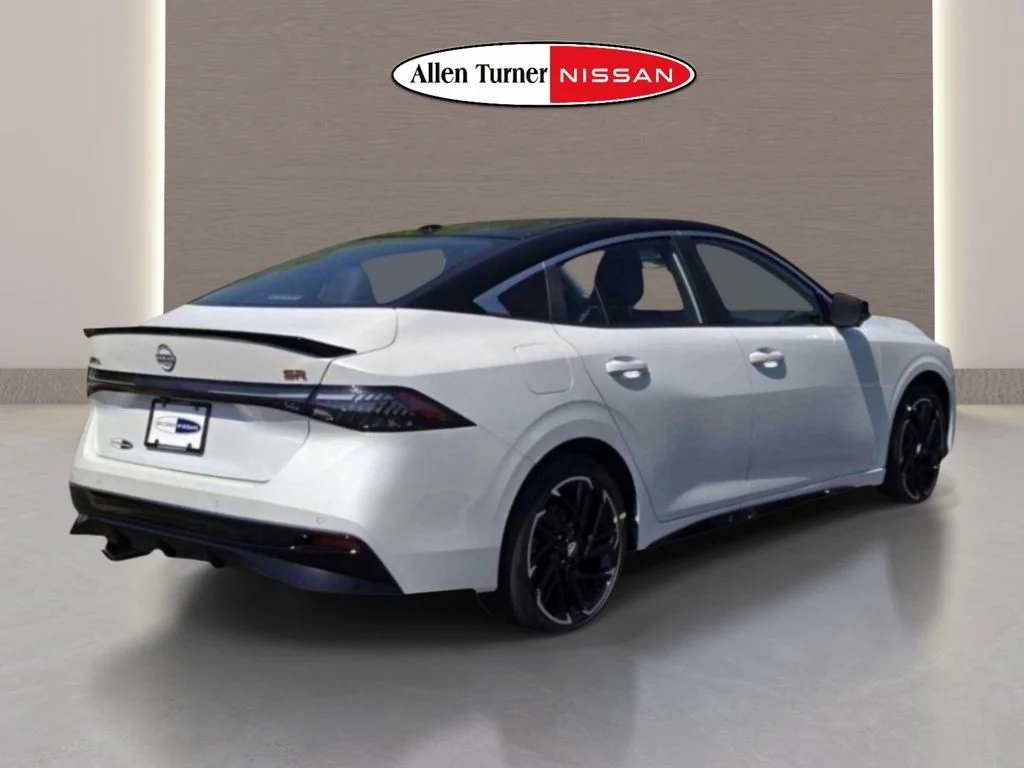 2026 Nissan Sentra SR - Photo 6