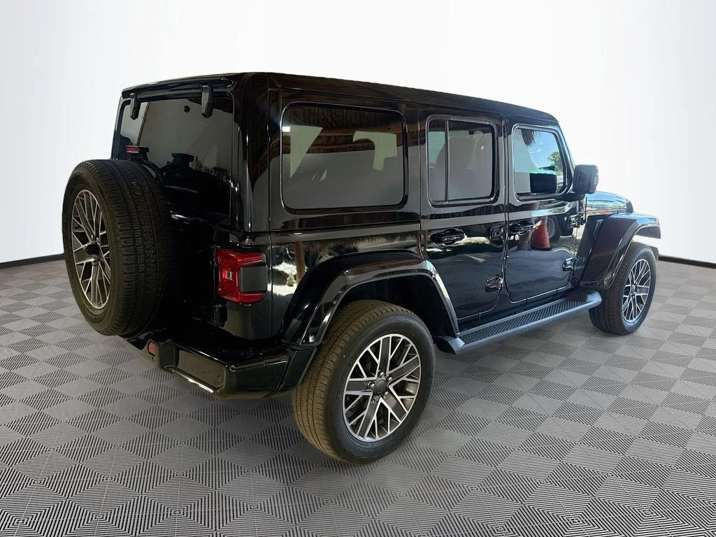 Used 2022 Black Jeep Unlimited Sahara 4xe image 6