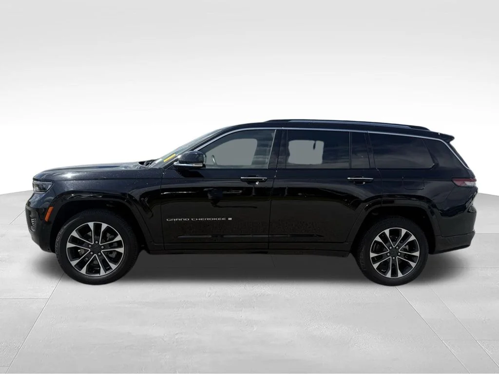 Used 2021 Black Jeep Overland image 2