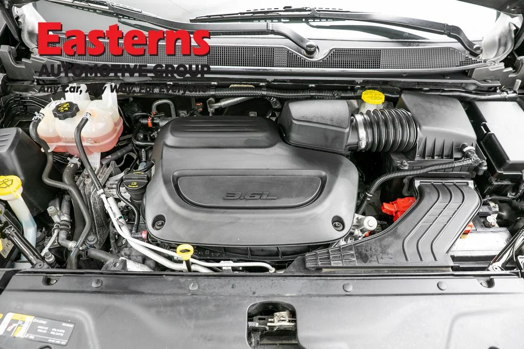 Used 2023 Gray Chrysler Touring L image 7