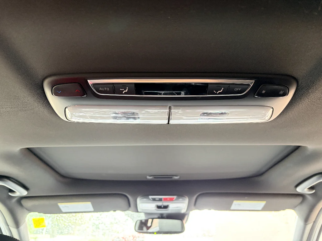 Used 2023 Wolf Gray Kia SX X-Line image 33