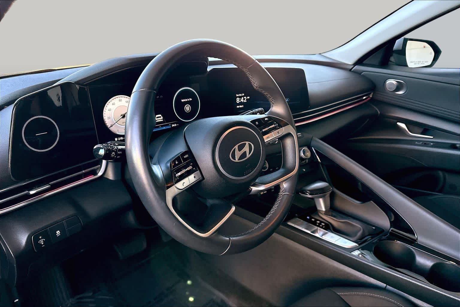 Used 2025 Fluid Metal Hyundai SEL Convenience image 17
