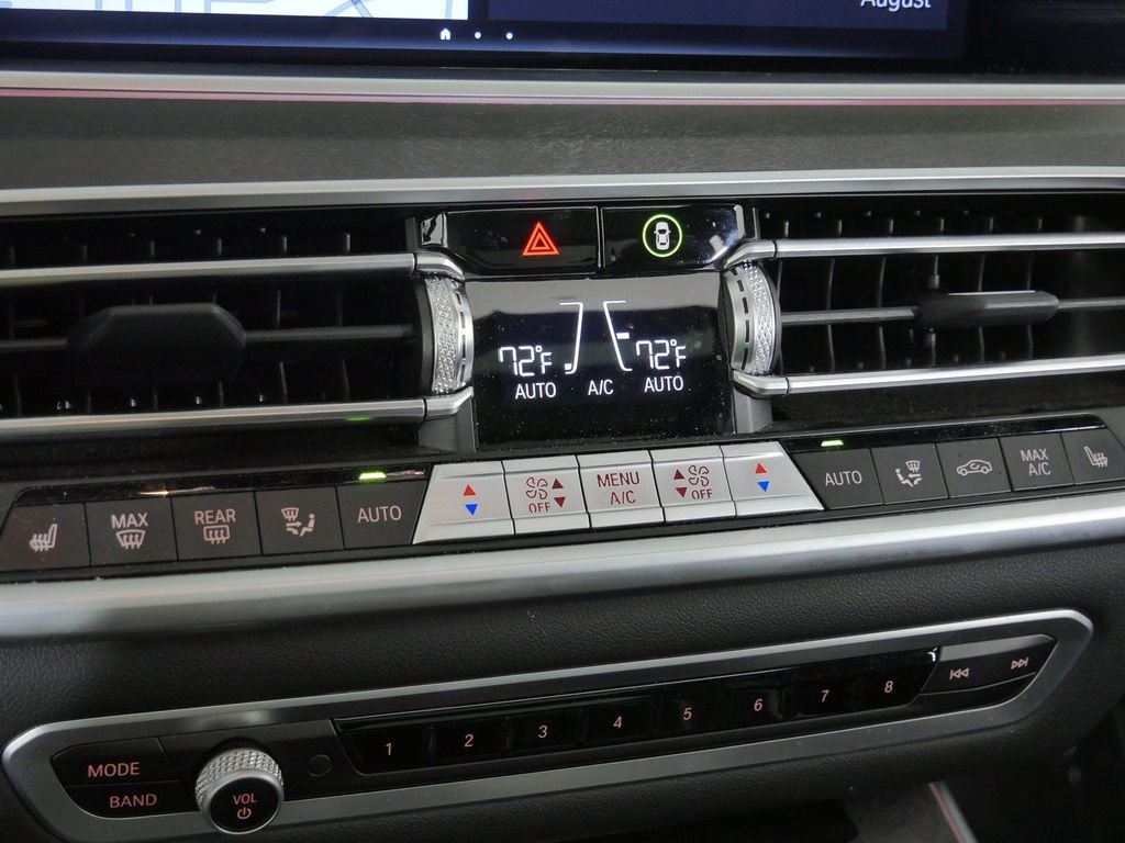 Used 2022 Black Sapphire Metallic BMW xDrive40i image 46