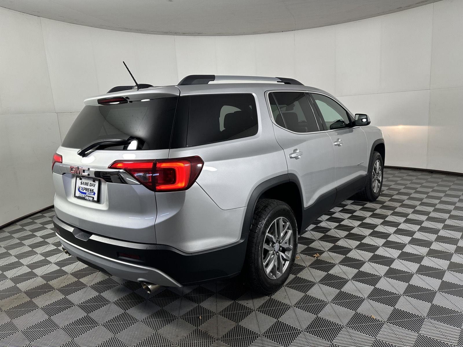Used 2019 Quicksilver Metallic GMC SLE image 15