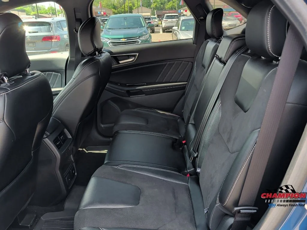 Used 2019  Ford ST image 17