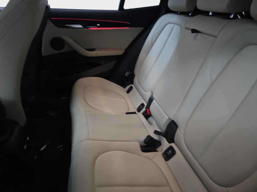 Used 2018 Mediterranean Blue Metallic BMW xDrive28i image 14
