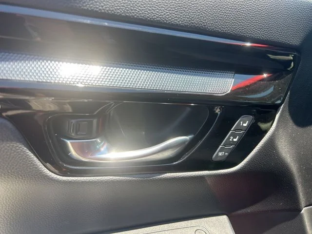 Used 2024 Red Honda EX-L image 12