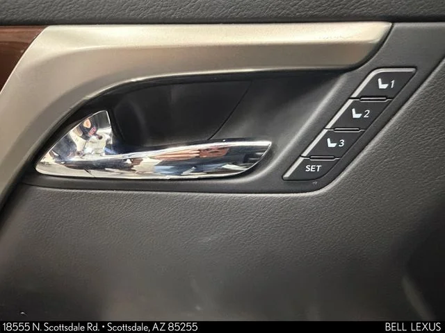Used 2016 Silver Lexus 350 image 18