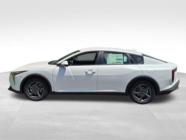 New 2026 Snow White Pearl Kia LXS image 7