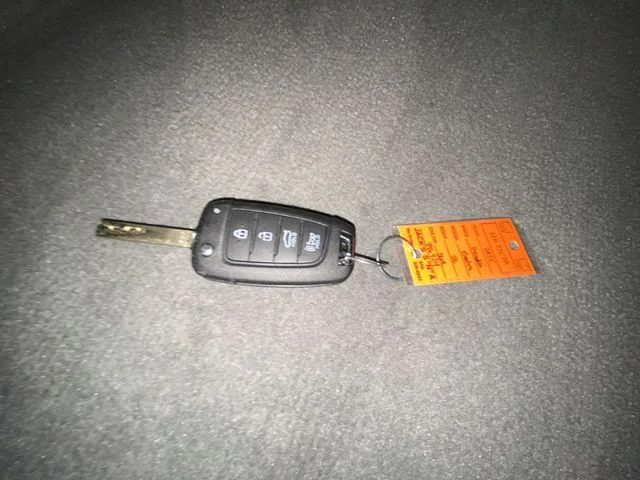 Used 2025 Blue Hyundai SE image 28