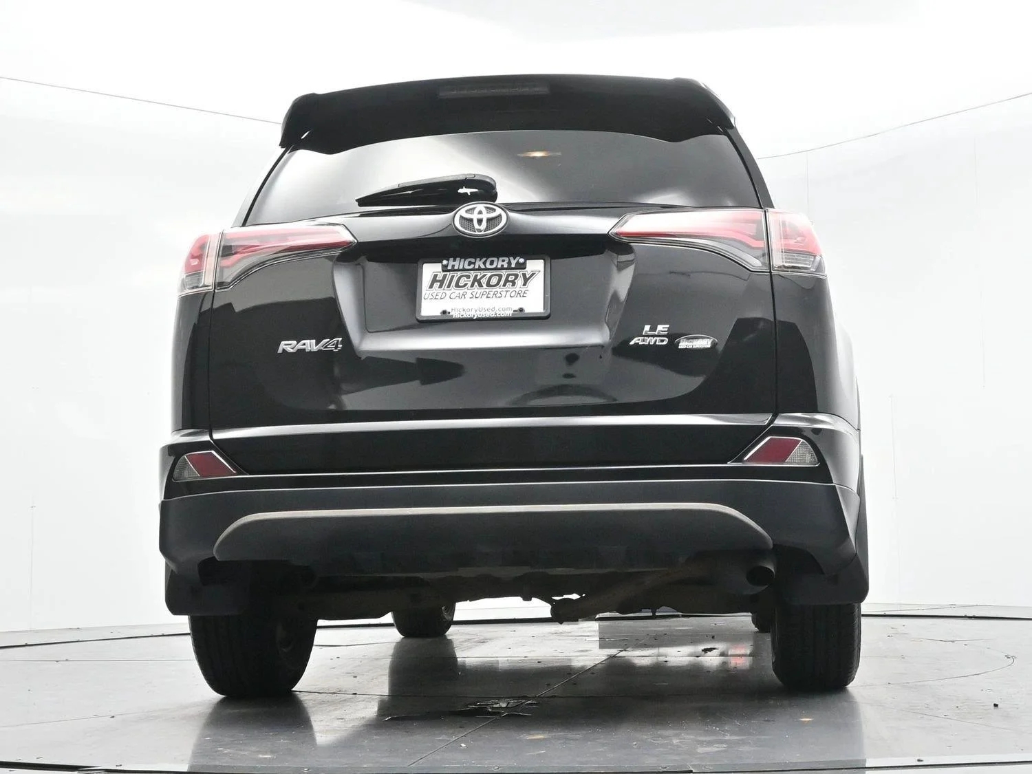 Used 2018 Black Toyota LE image 43