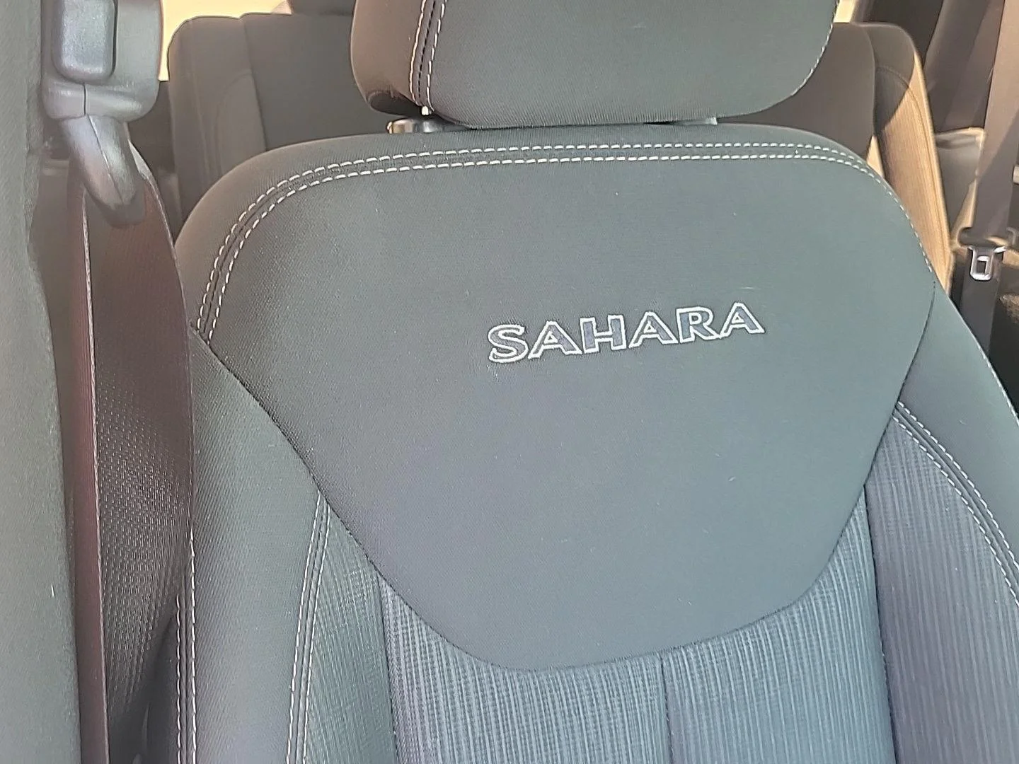 Used 2018 Bright White Clearcoat Jeep Sahara image 26