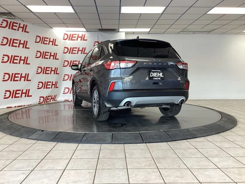 Used 2021 Gray Ford SEL image 5