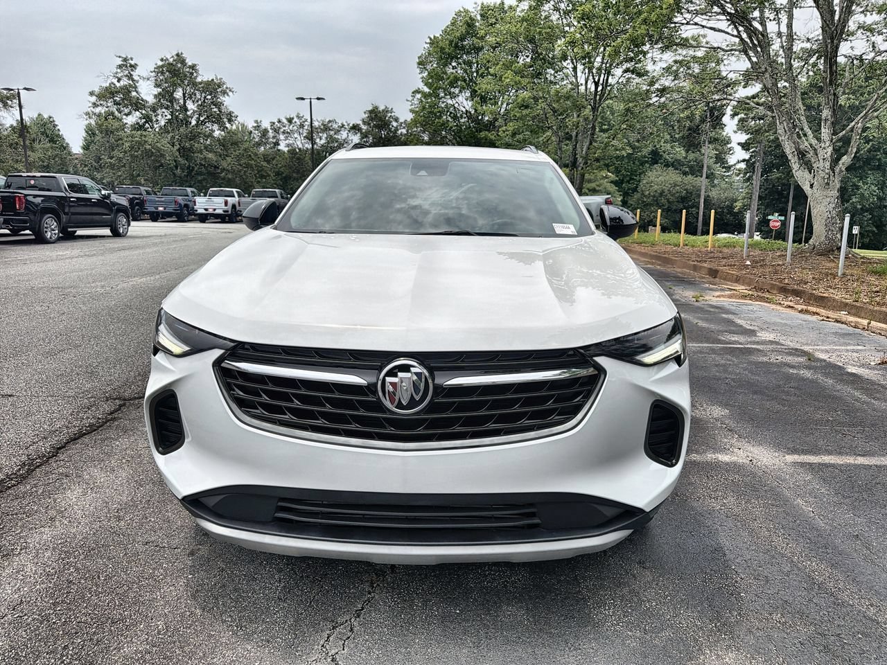 Used 2023 Summit White Buick Preferred image 3