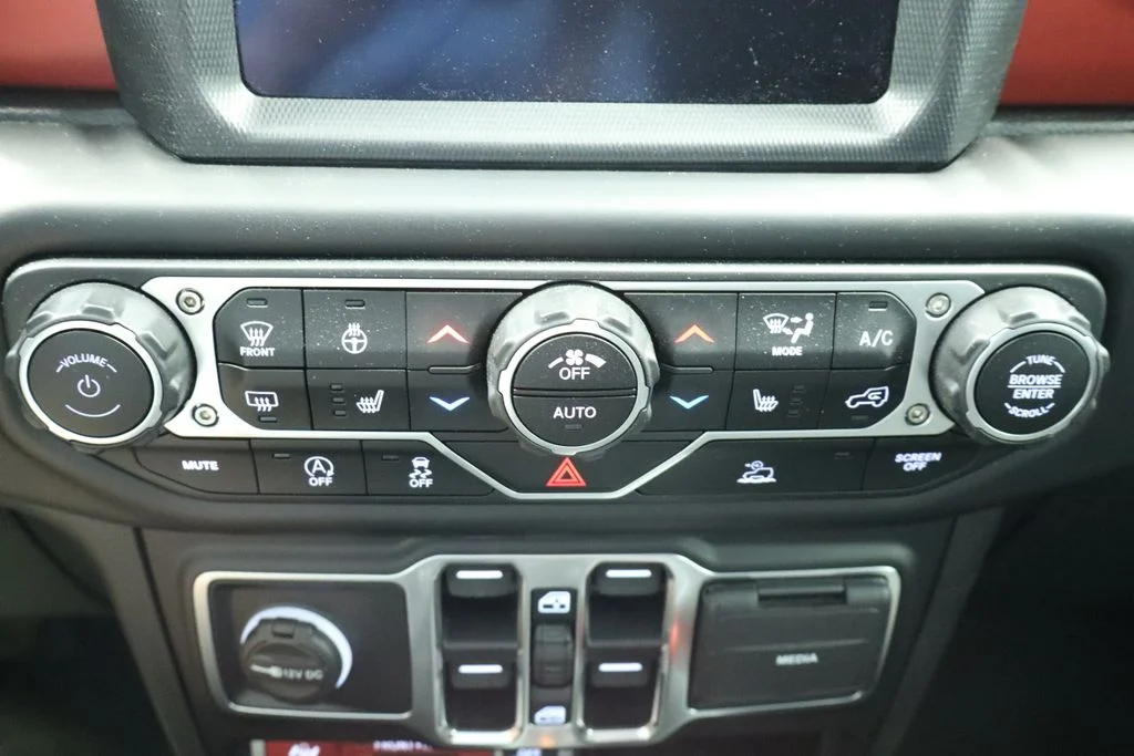 Used 2023 Gray Jeep Rubicon image 45