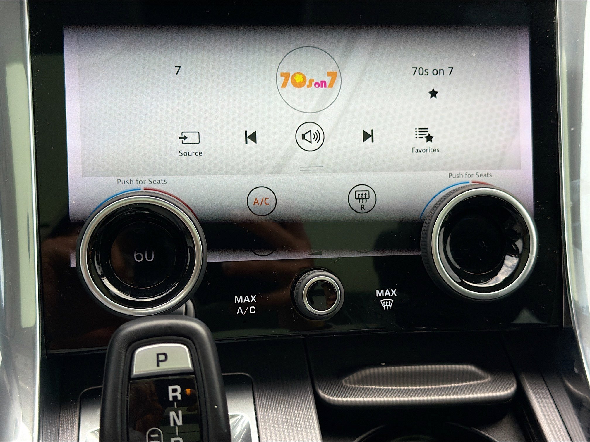 Used 2019 Fuji White Land Rover HSE image 33
