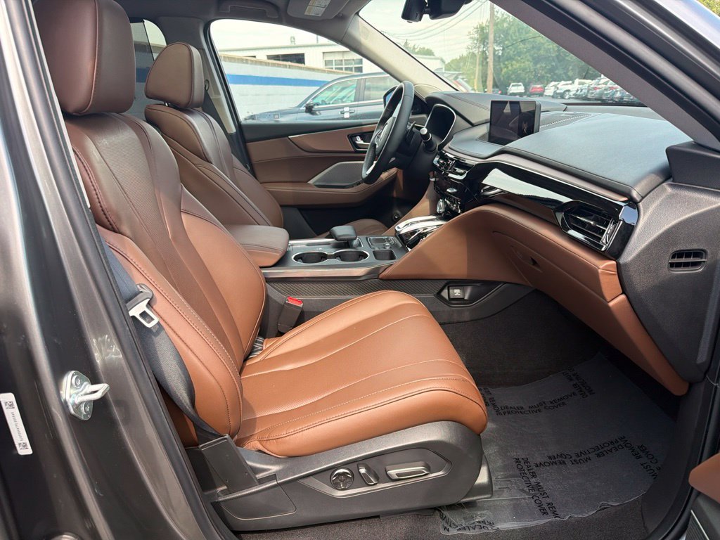 Used 2024 Majestic Black Pearl Acura Technology image 26