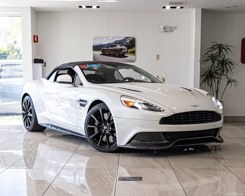 Used 2016 White Aston Martin Volante image 5