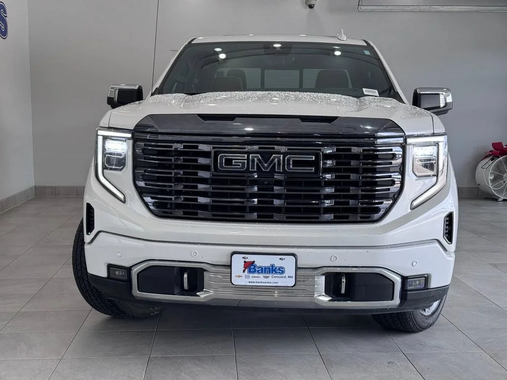 Certified Used 2023 White Frost Tricoat GMC Denali Ultimate image 3