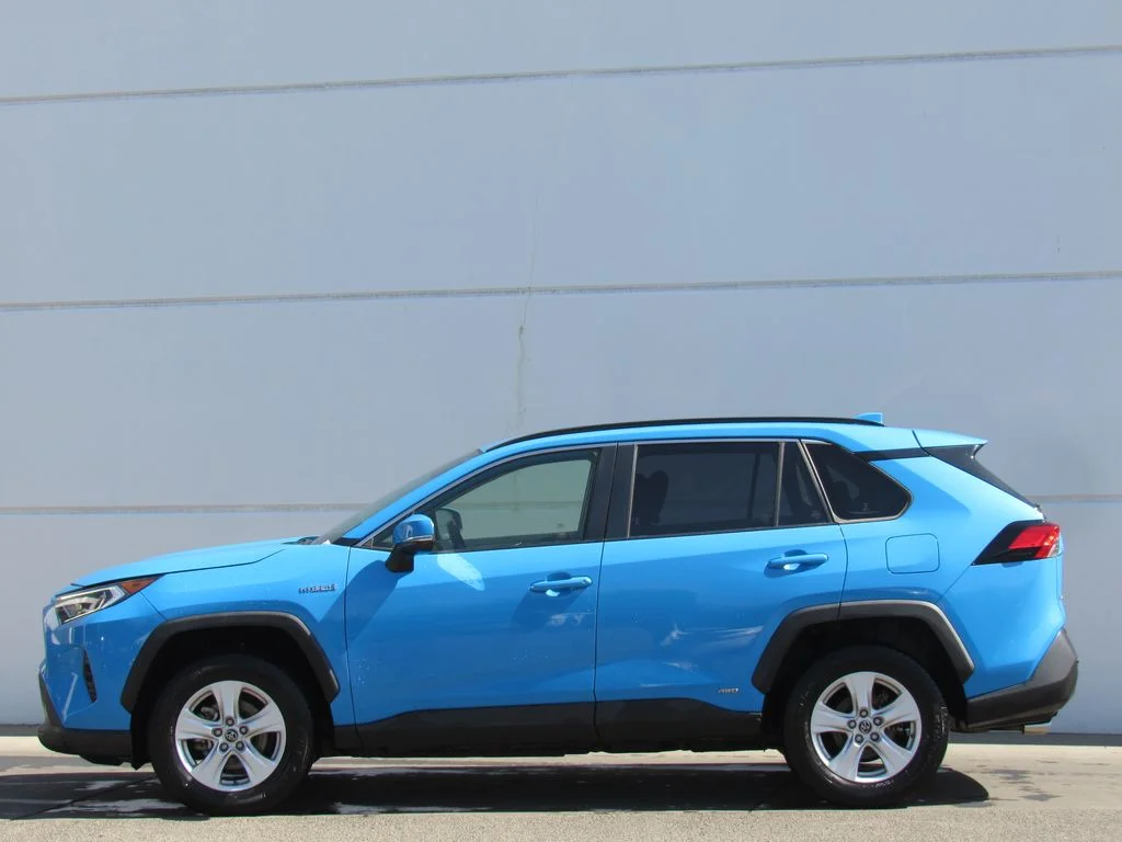 Certified Used 2019 Blue Flame Toyota XLE image 4