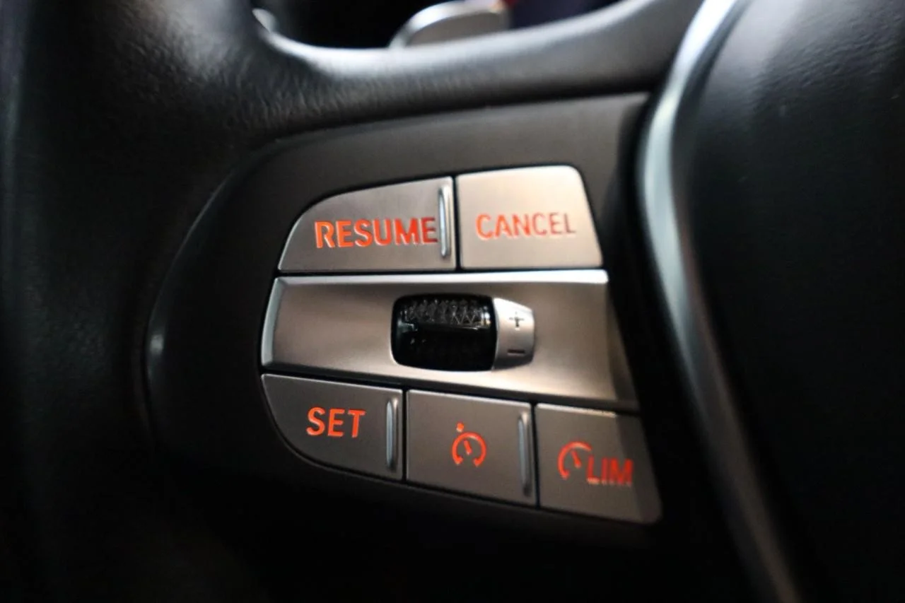Used 2023 Jet Black BMW xDrive30i image 18