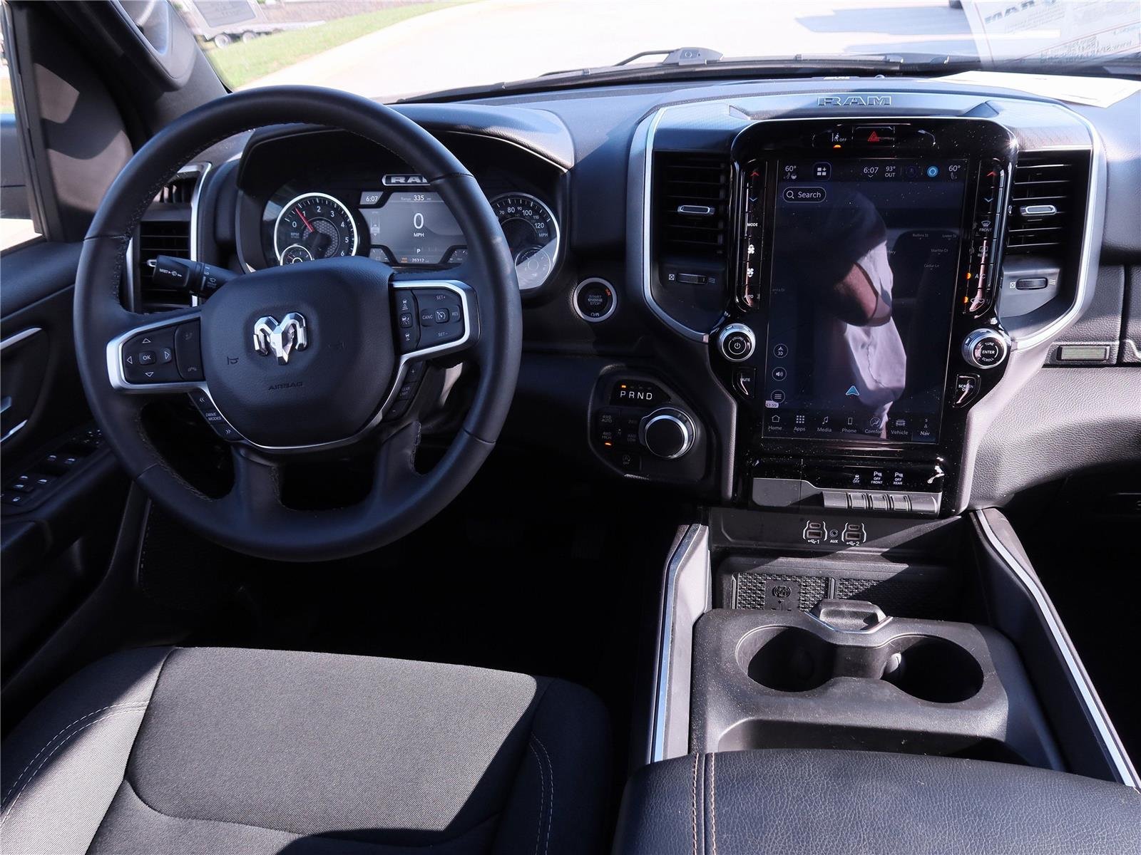 Certified Used 2025 Diamond Black Crystal Pearlcoat Ram Big Horn image 9