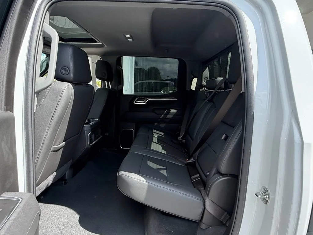 2025 Chevrolet Silverado 1500 LTZ - Photo 10