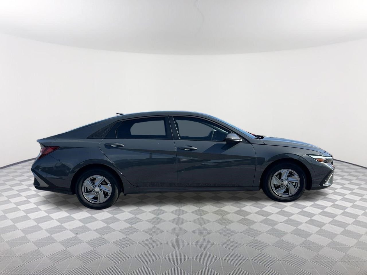 New 2026 Ecotronic Gray Hyundai SE image 4