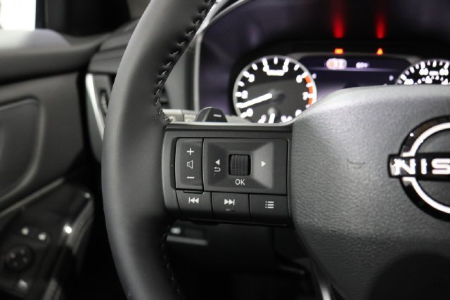 2026 Nissan Rogue Dark Armor - Photo 17
