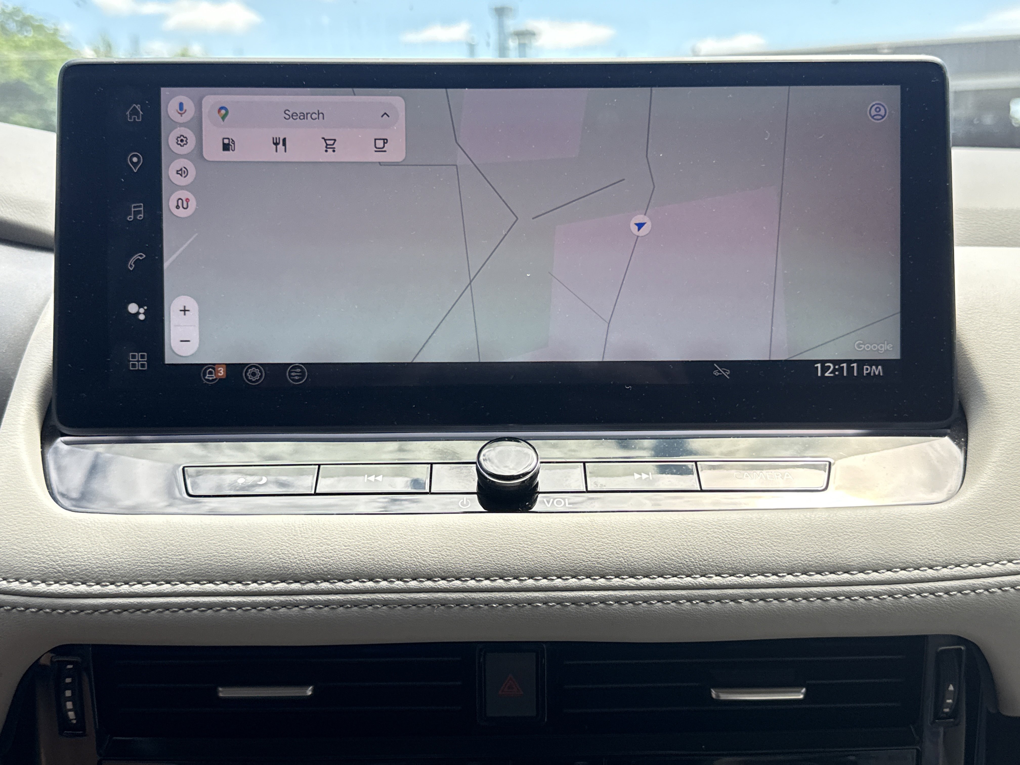 Used 2024 Everest White Pearl Nissan SL image 5