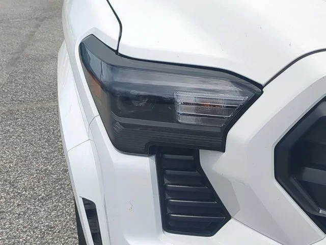 New 2026 Ice Cap Toyota SR5 image 10