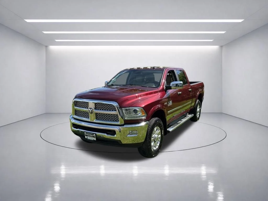 Used 2017 Delmonico Red Pearlcoat Ram Laramie image 3